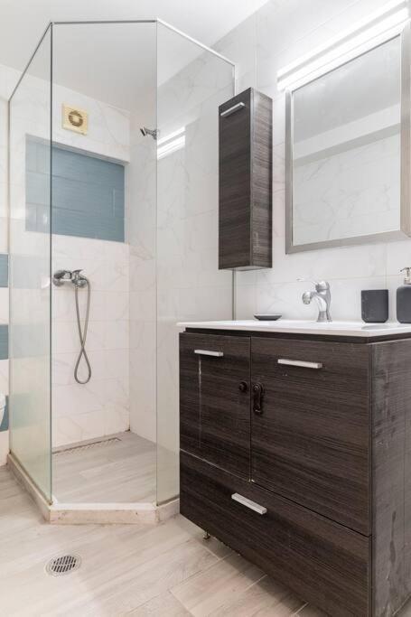 Apartment At Ano Glifada. 아테네 외부 사진